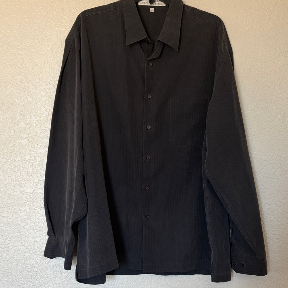 Perry Ellis Men's Dark Gray Long-Sleeve Button-Up Shirt